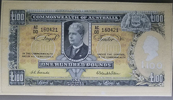 Pattern one hundred pound banknote